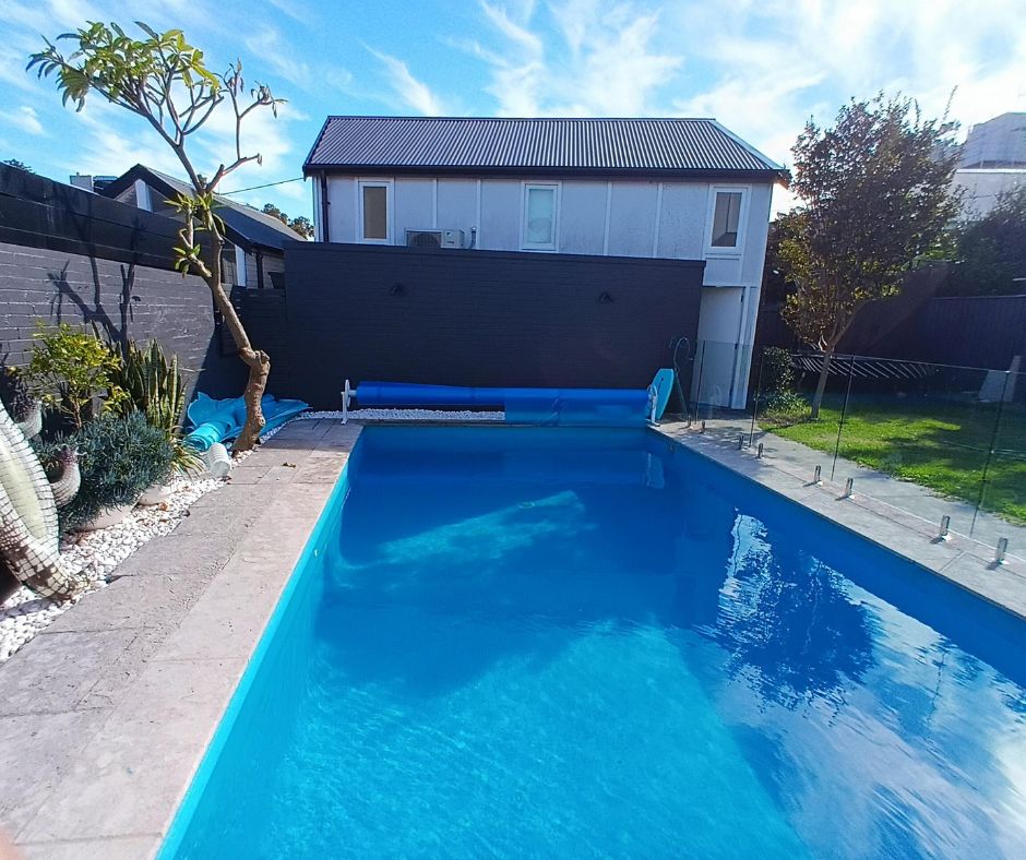 525B Pool Cover Retracted onto Roller