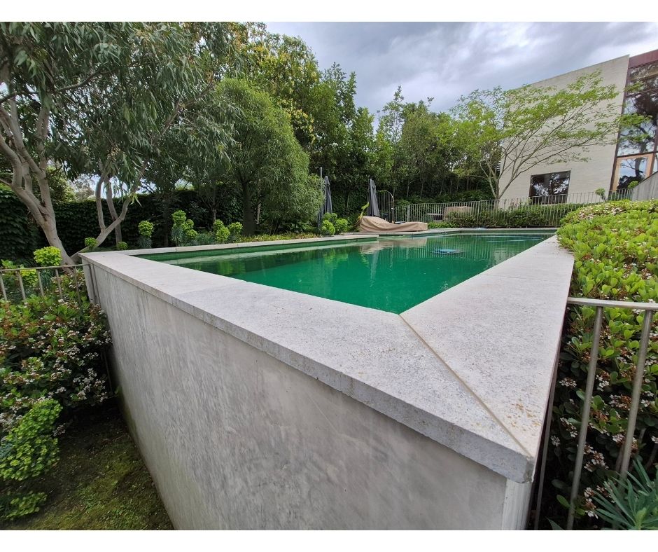 Level difference in pool required custom roller width