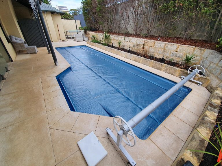 Step areas are very common but are not trouble for a solar pool cover.