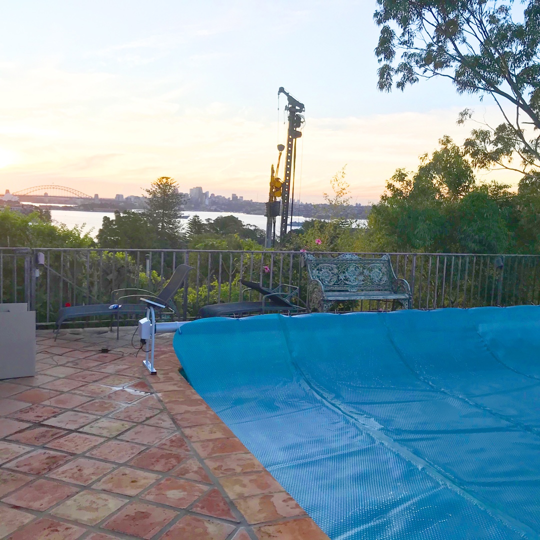   Check out the amazing views of the Harbour Bridge from this Sydney swimming pool! We’re sure they’re stunning at any time of day, not just sunset.