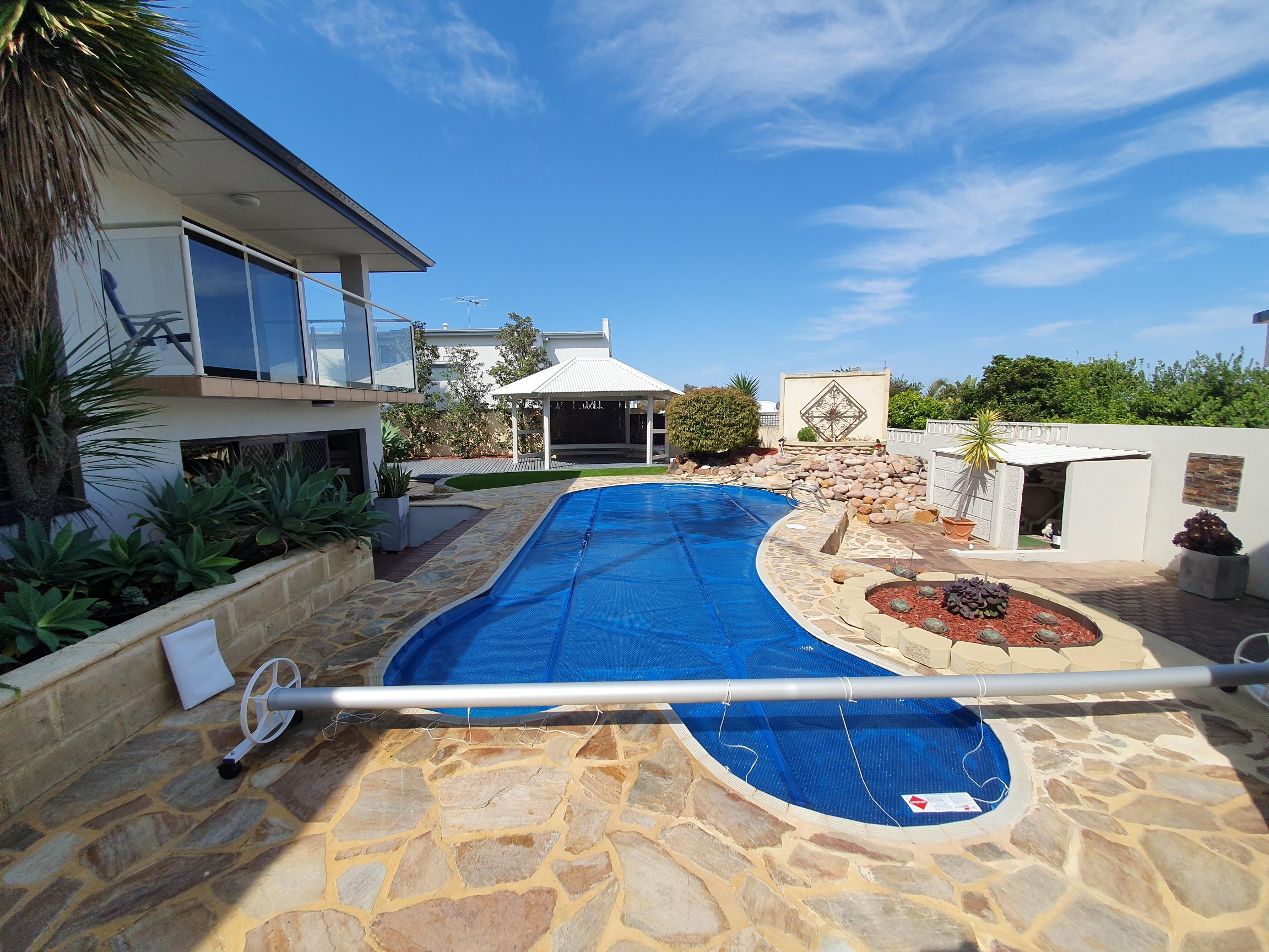 An unsually shaped pool over in WA utilised a nice, wide LP roller to make life easier.
